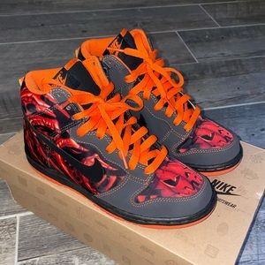 Nike Dunk Halloween big kids size 4.5